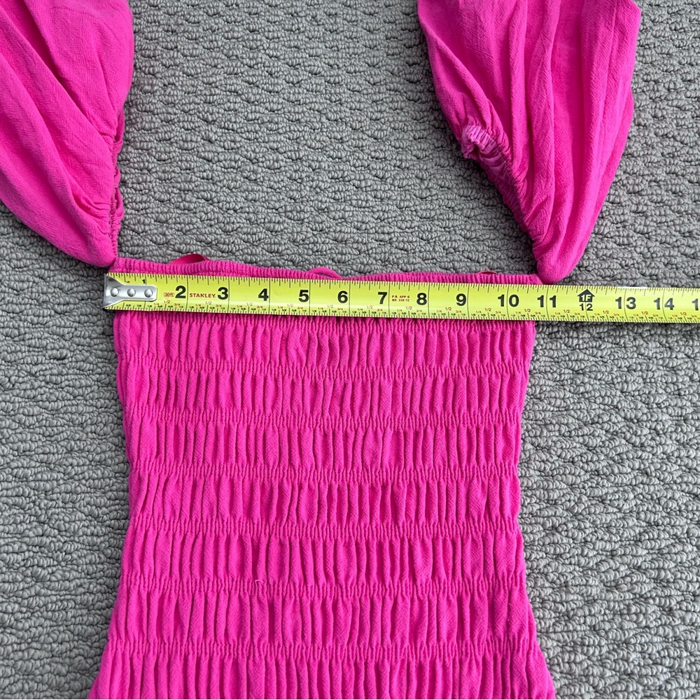 Seven Wonders Annie Mini Dress
Off Shoulder
XS US 2
Smocked
Bodycon
Party
Flirty - Picture 9 of 10